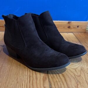 UNIONBAY Black Suede Chelsea Ankle Booties